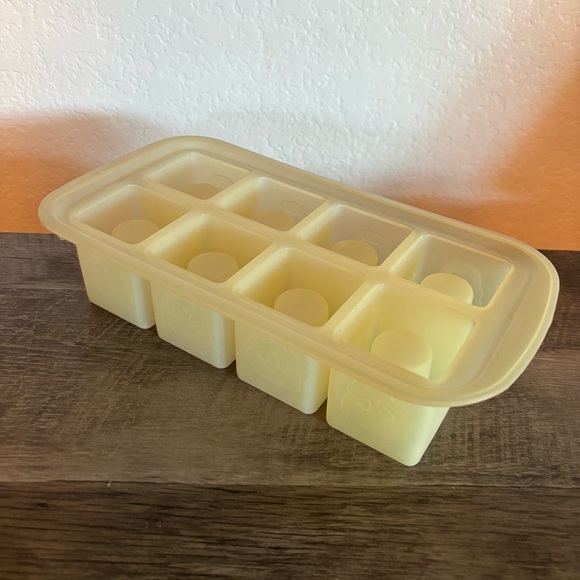 Other - Must bundle ice cube molds